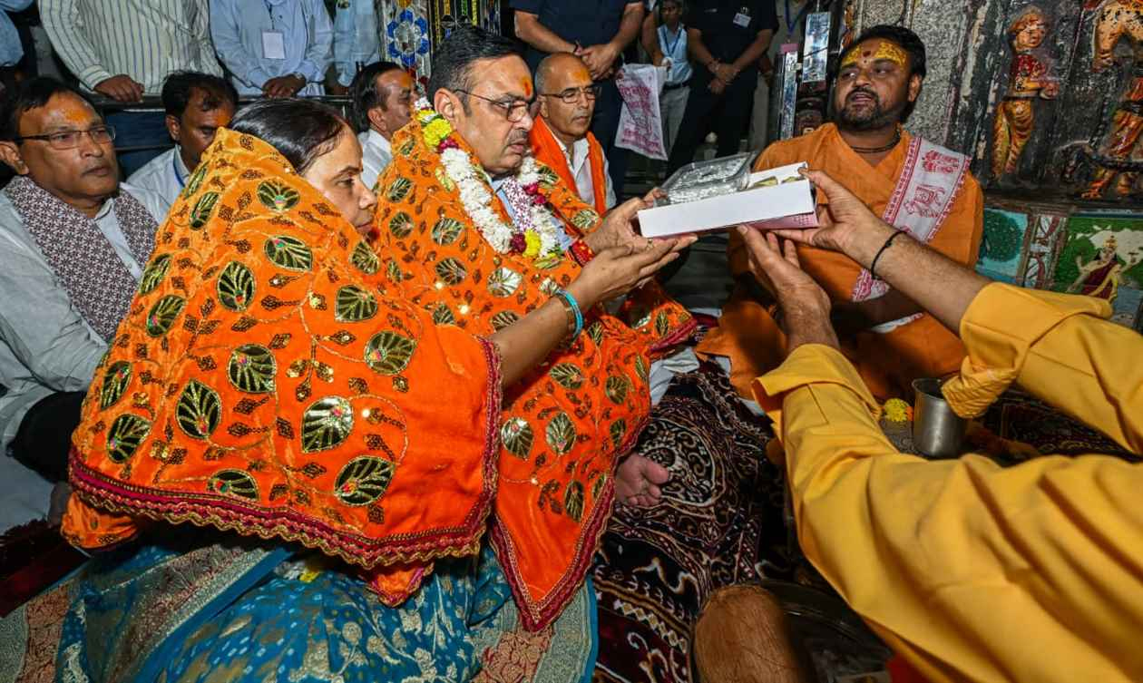 सीएम भजनलाल शर्मा ने डिग्गी कल्याणजी मंदिर में दर्शन कर प्रदेश की सुख-समृद्धि के लिए कामना की