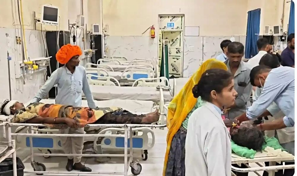 पंचायत चुनाव में मतदान कर लौट रही बैलगाड़ी को कार ने मारी टक्कर, तीन महिलाएं घायल