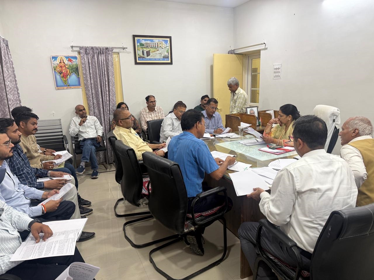 कोठारी नदी भदाली खेड़ा पुलिया पर ब्लेक स्पॉट सुधारें, रामस्नेही अस्पताल के सामने अवैध कट बंद करें